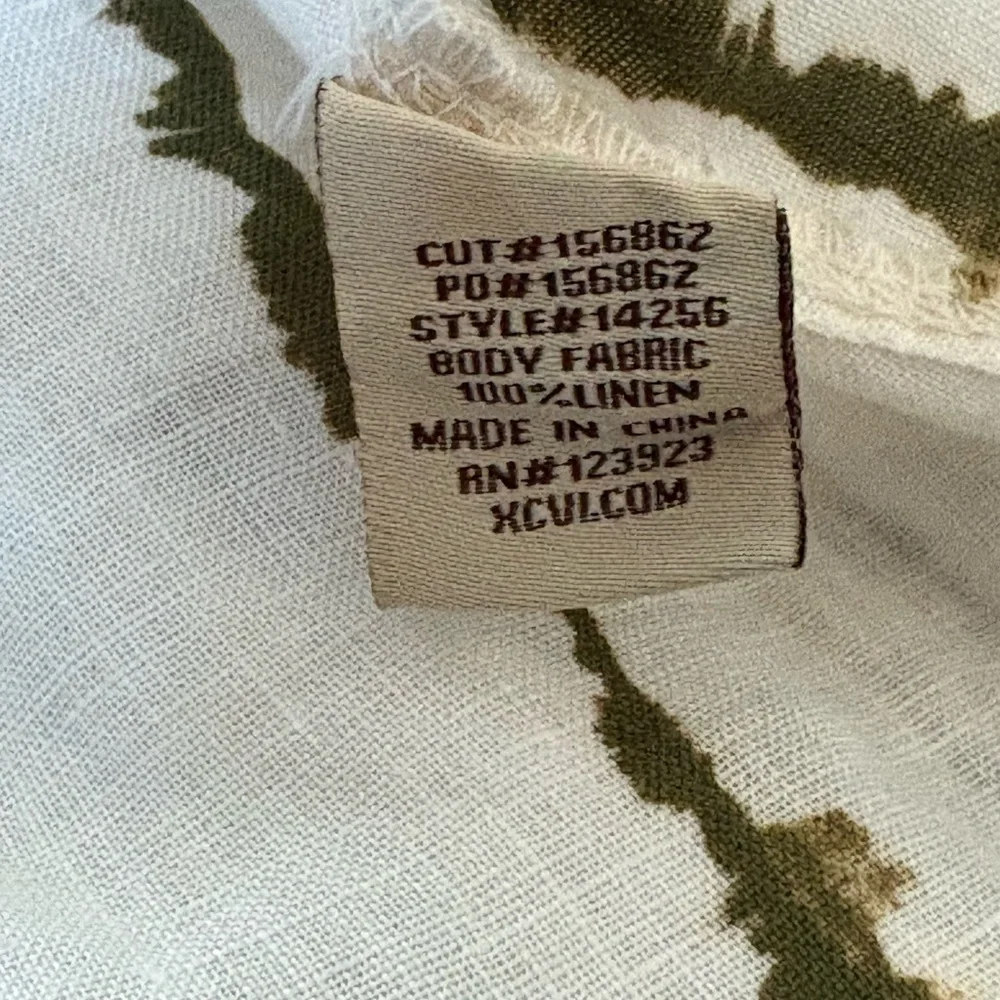 Stylish V-Neck Women’s Top - ivory Top and Green - Picture 6 of 10